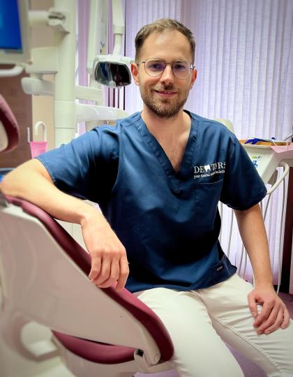 Dr. Joó Ádám - Szájsebész Szakorvos