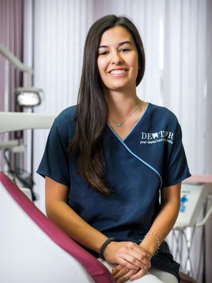 Dr. Káity Sára - Fogorvos, fogszabályozó rezidens