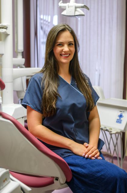Dr. Németh Júlia Nóra - Konzerváló fogászat és fogpótlástan szakorvos